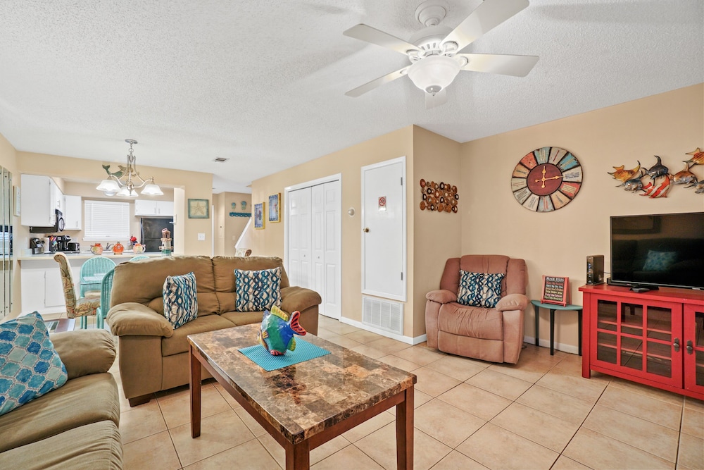 Portside Resort Pet Friendly Rentals by Panhandle Getaways - photo 35