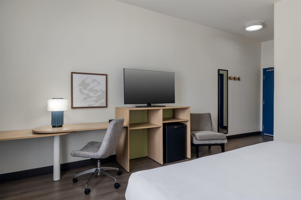 Spark by Hilton Artesia - photo 24