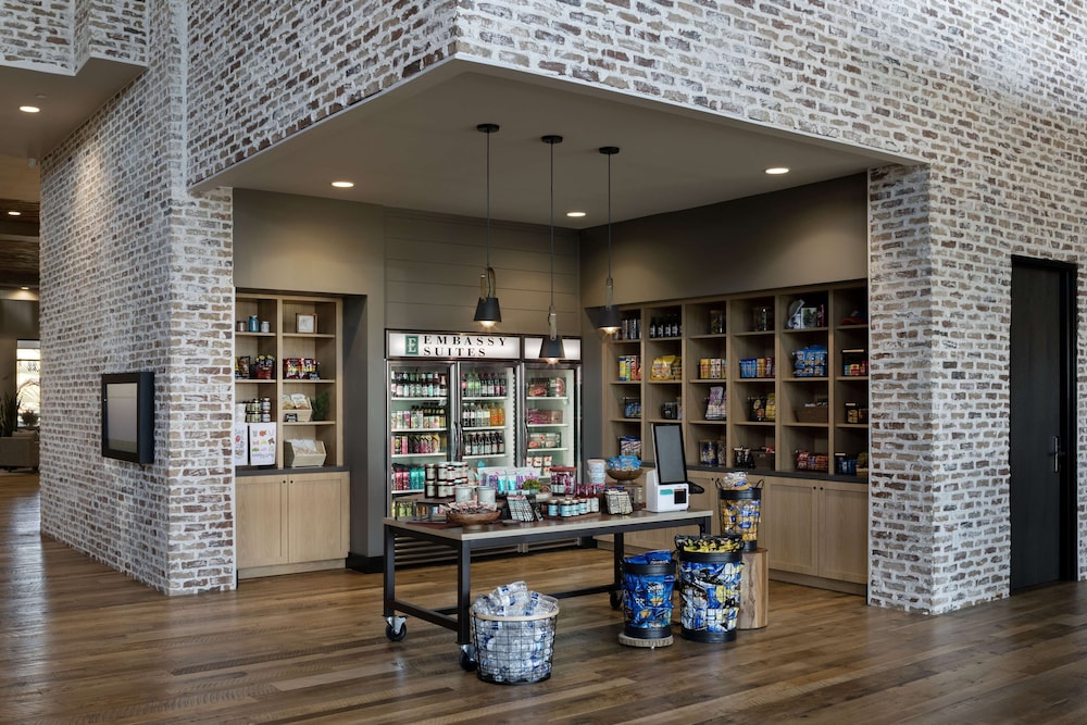 Embassy Suites by Hilton Bowling Green - photo 6