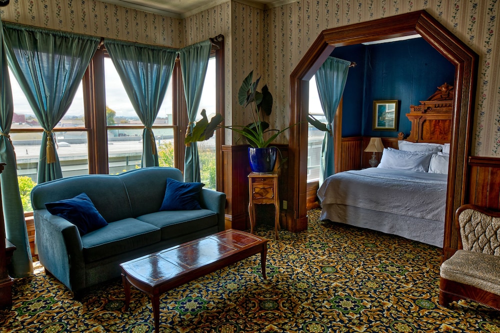 The Inn at 2nd & C - photo 19