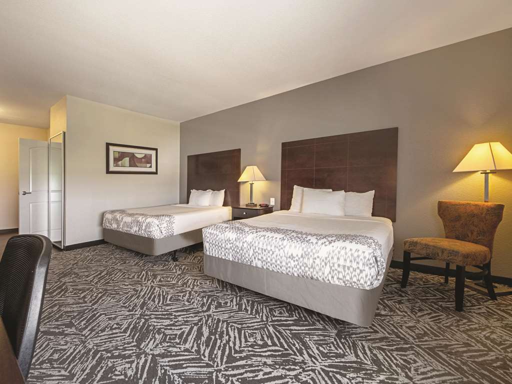 La Quinta Inn & Suites by Wyndham McKinney - photo 16