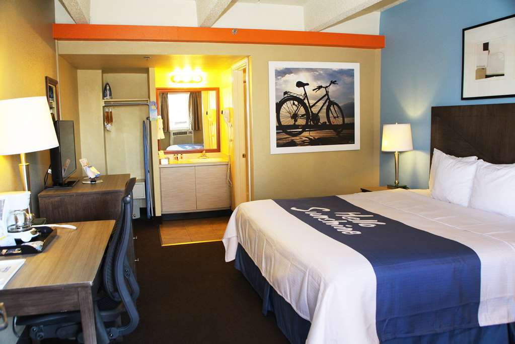 Days Inn by Wyndham Denver Downtown - photo 11