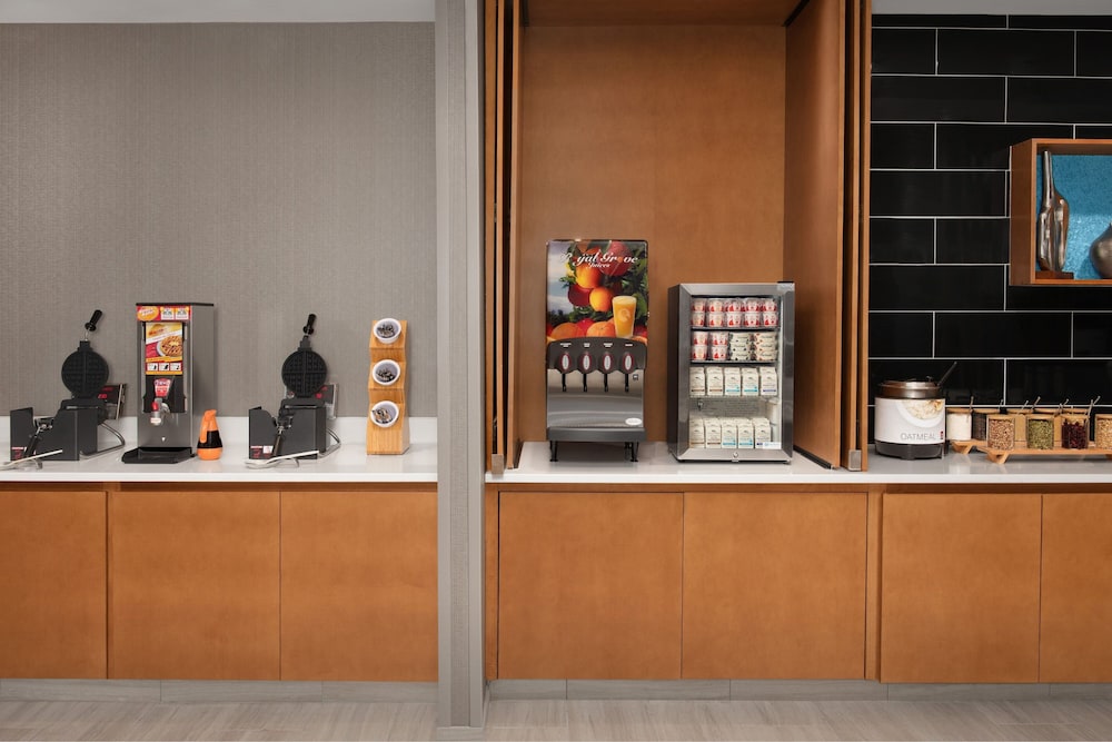 Springhill Suites By Marriott Fayetteville I 95 - photo 34