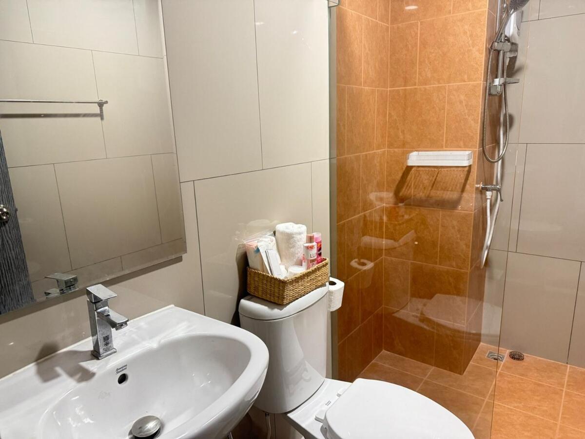 New 1 Bedroom Condo for Rent 0 Meters From Bts Wutthakat