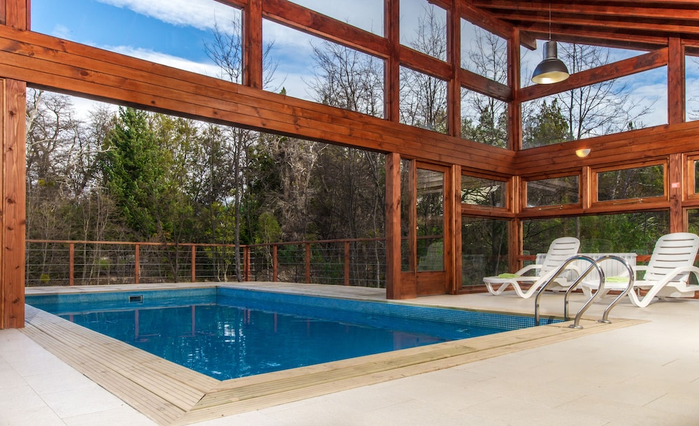Arbolar Casas de Montaña in Villa La Angostura, Argentina