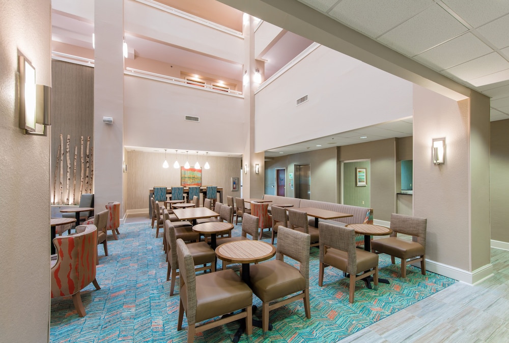 Holiday Inn & Suites Lake City by IHG - photo 13