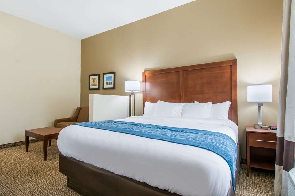 Comfort Inn & Suites Harrisburg Hershey West - photo 20