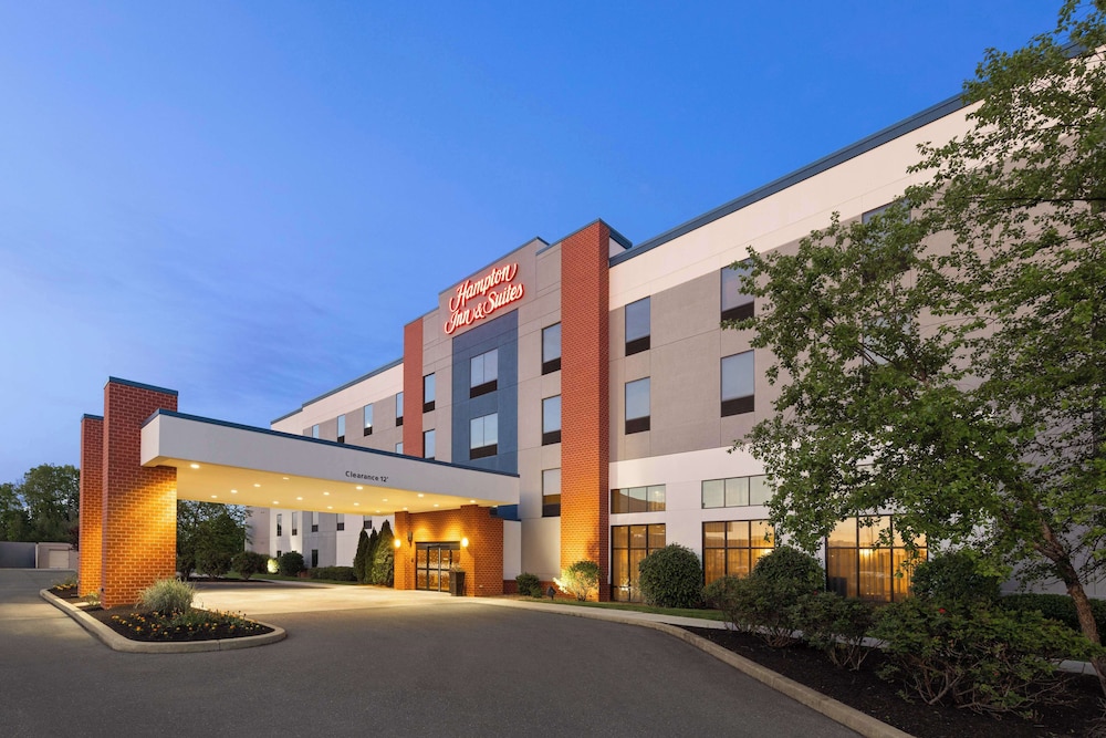 Hampton Inn & Suites Harrisburg North in Harrisburg, United States