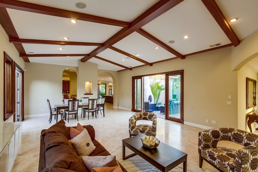 Tropical 5BR La Jolla Retreat by NamaStay - photo 32