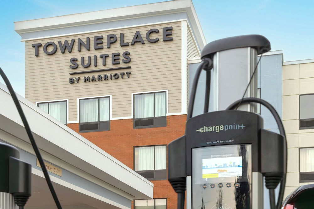 TownePlace Suites Buffalo Airport - photo 42