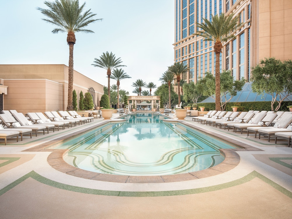 The Palazzo Prestige Club Lounge - photo 24