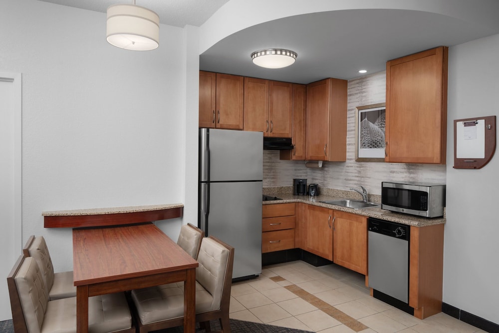 Residence Inn by Marriott East Rutherford Meadowlands - photo 21