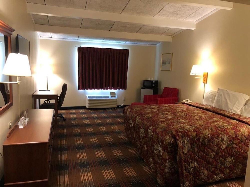 Red Carpet Inn North Syracuse - photo 18