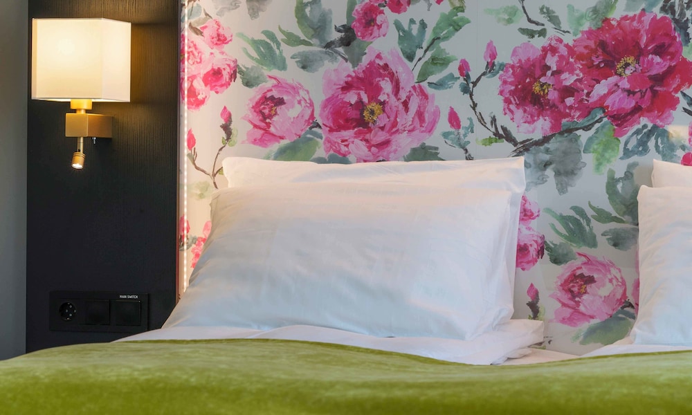 Thon Hotel Arendal — 4-Star Luxury Hotel in Arendal, Norway