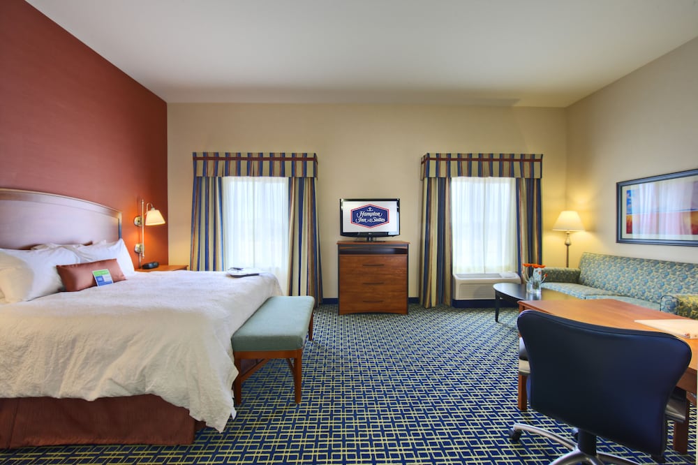 Hampton Inn & Suites Ridgecrest - photo 6
