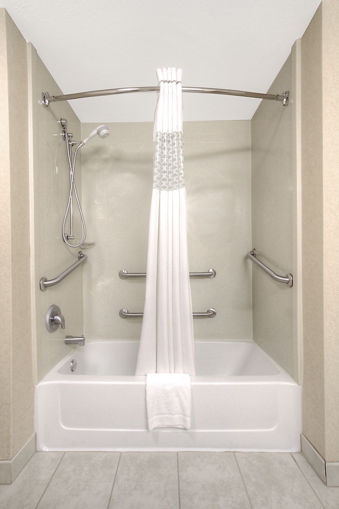 Hampton Inn Van Buren - photo 15