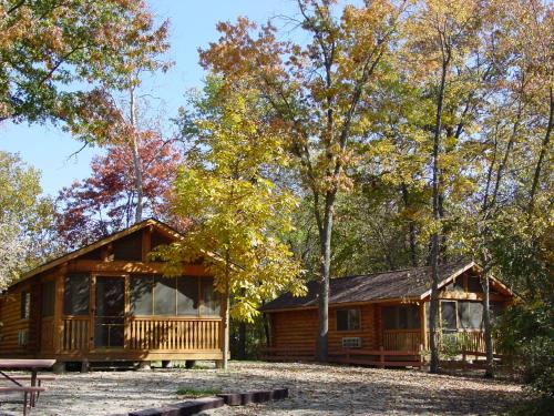 Neshonoc Lakeside Camping Resort — hotel in West Salem
