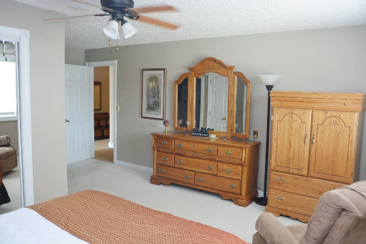 Roosevelt Inn and Suites - photo 16