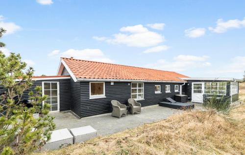 3 Bedroom Beach Front Home In Grenaa — 4-Star Luxury Hotel in Grenaa, Denmark