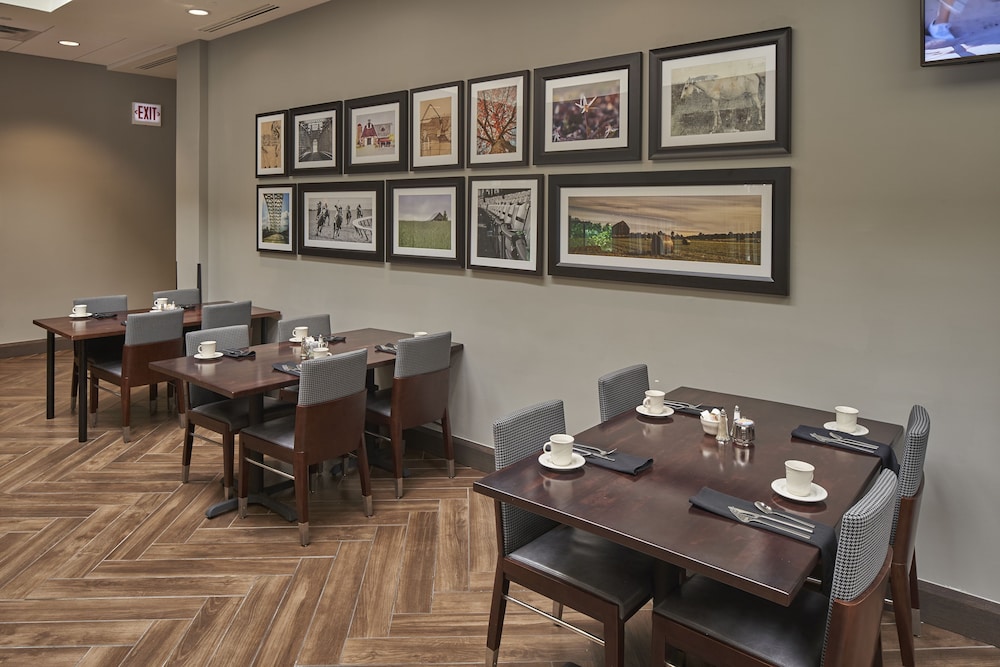 Hilton Cincinnati Airport - photo 26