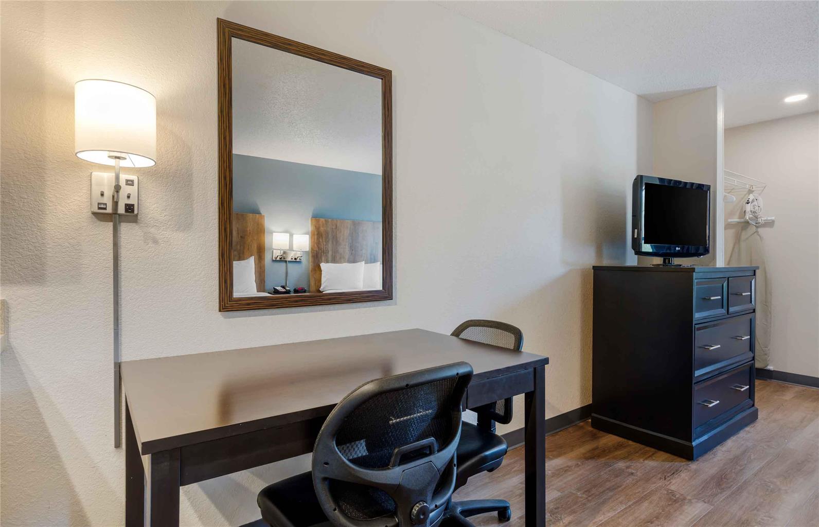 Extended Stay America Suites Los Angeles Burbank Airport - photo 24