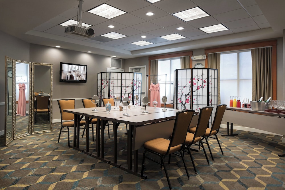 Residence Inn by Marriott Camarillo - photo 33