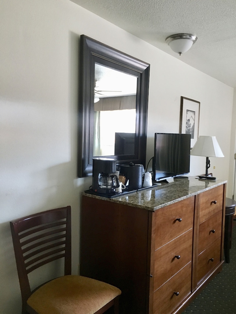 Parkview Inn Motel - photo 11