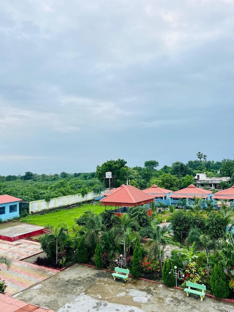 Vrundavan Village Resort And Home Stay — Rajpipla
