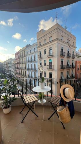 El Faro Apartaments Suites Placa De La Font — Tarragona