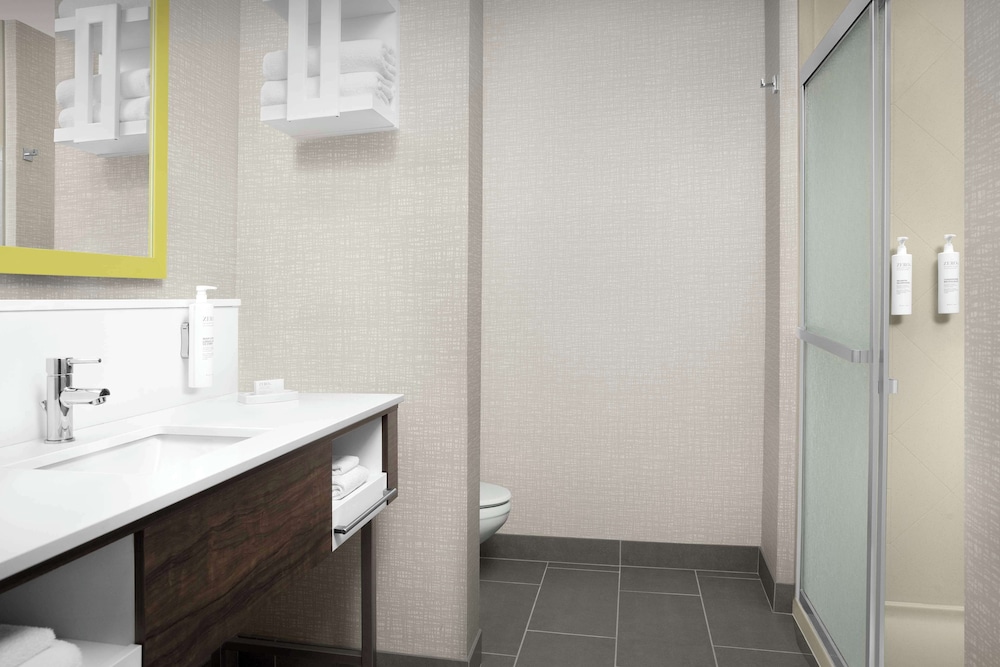Hampton Inn Dandridge - photo 17