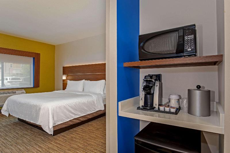 Sleep Inn & Suites Tempe ASU Campus - photo 32