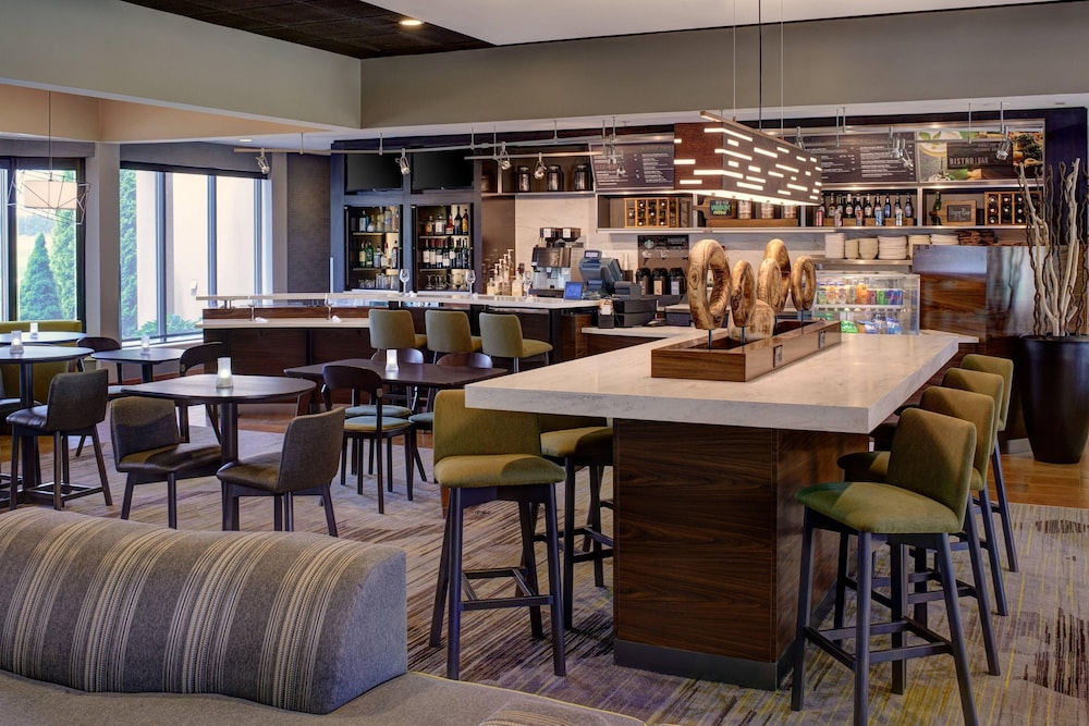 Courtyard by Marriott Detroit Dearborn - photo 15