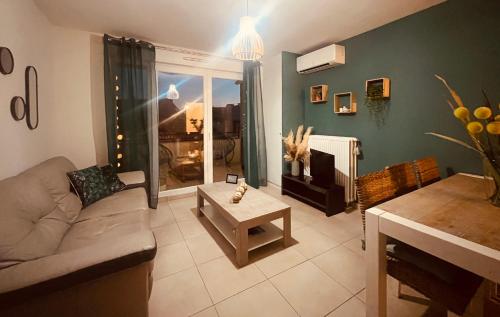 L’amoureux de Nimes : P3 Parking Prive in Nimes, France