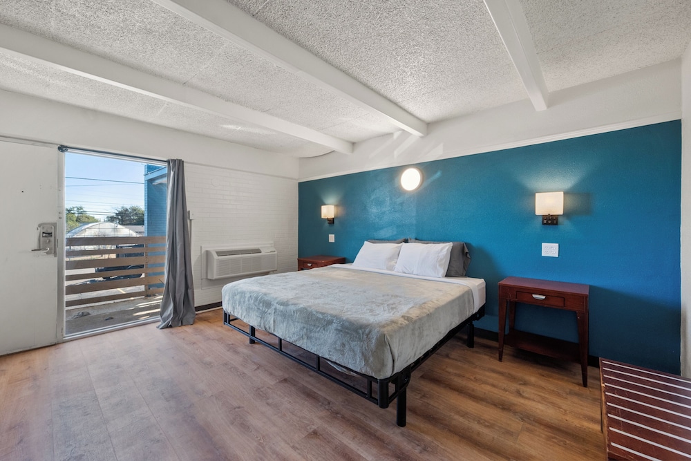 Southern Springs Extended Stay - photo 11