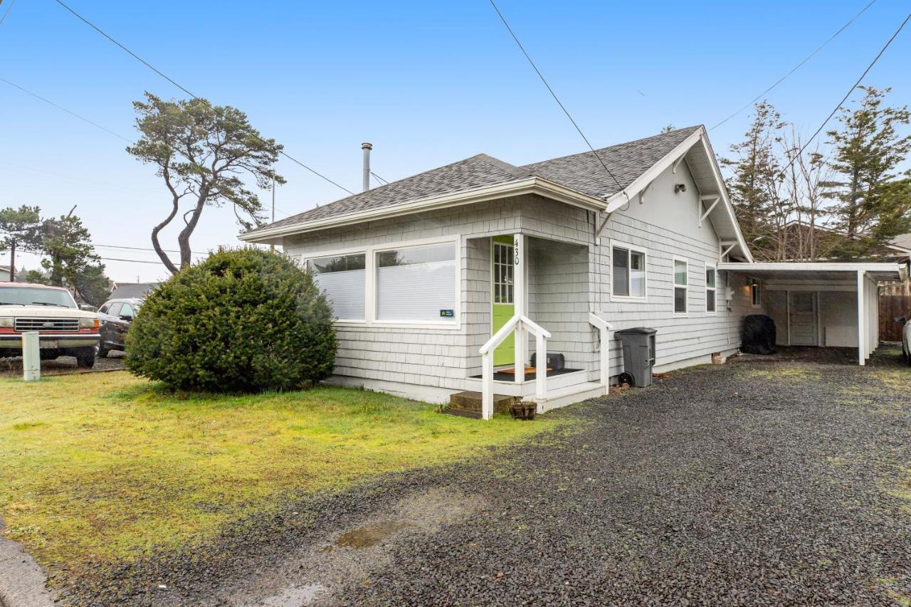 Seaside Ikebana in Seaside, United States