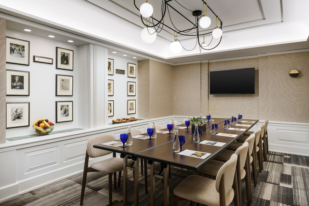 The Algonquin Hotel Times Square Autograph Collection - photo 48
