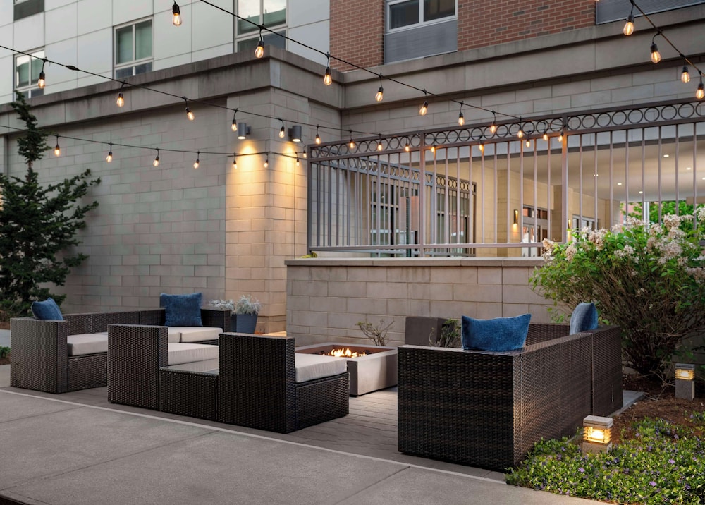 Hampton Inn & Suites Worcester - photo 59