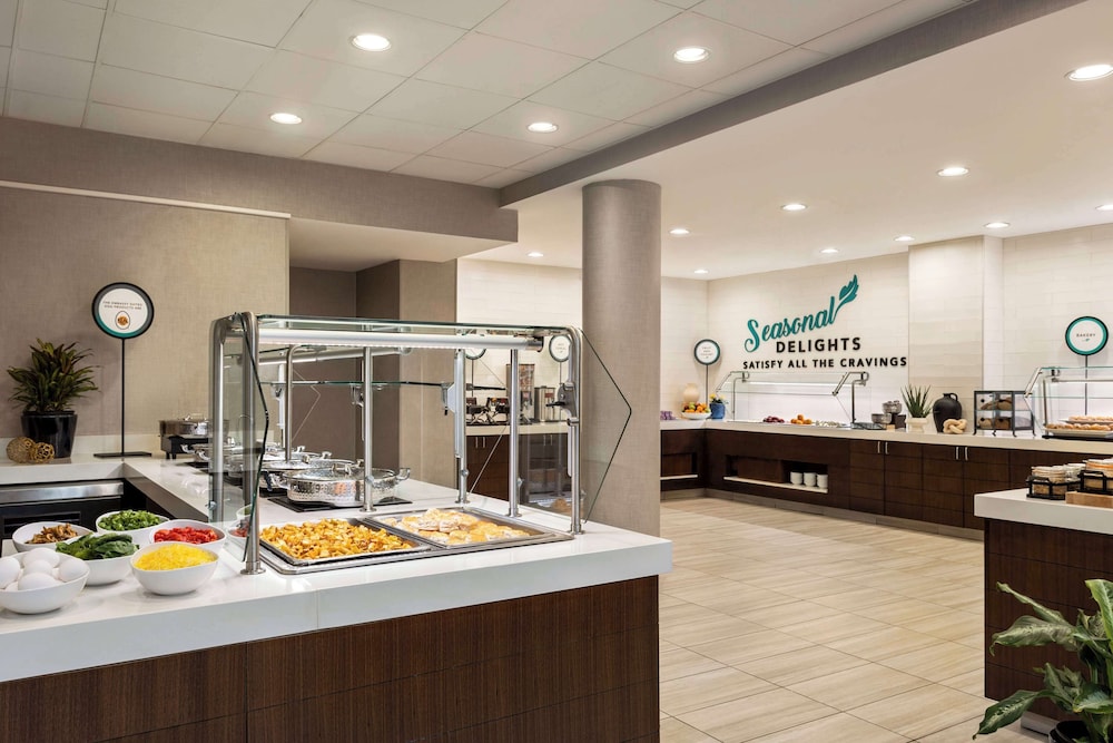 Embassy Suites by Hilton Kansas City Overland Park - photo 38