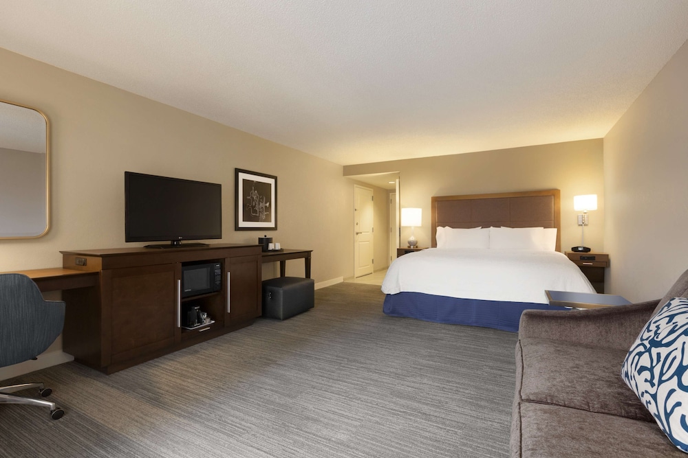 Hampton Inn & Suites Nashville Downtown - photo 23