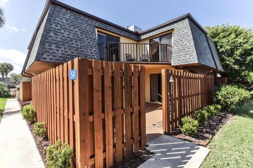 Cedar Dunes Townhome — 4-Star Luxury Hotel in New Smyrna Beach, United States