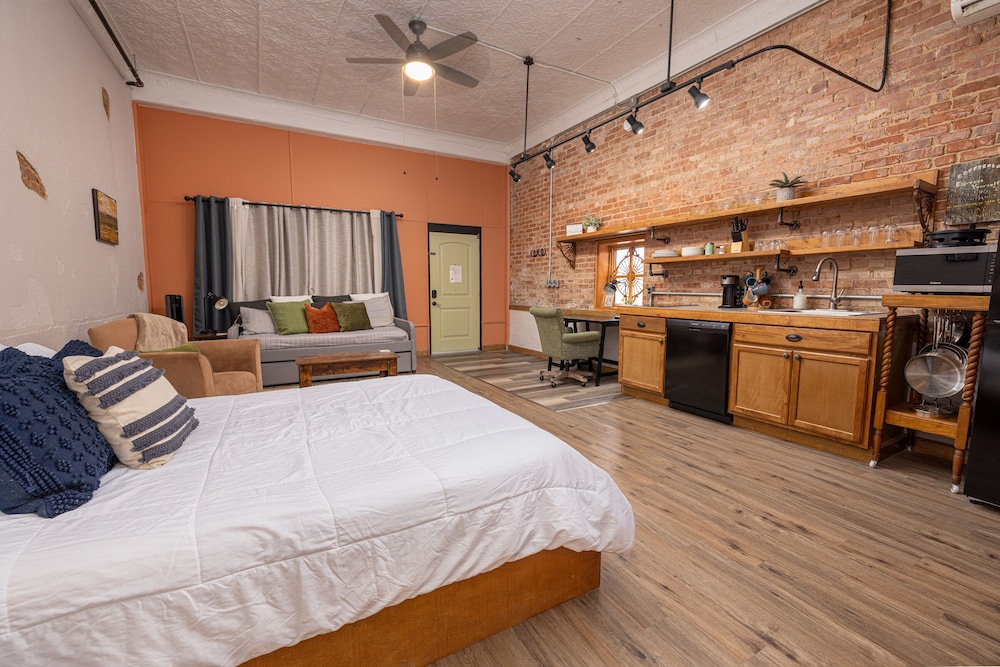 Hartwell Suites - photo 9