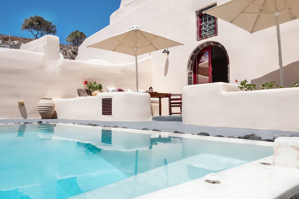 Abelis Canava Luxury Suites Adults Only in Fira, Greece