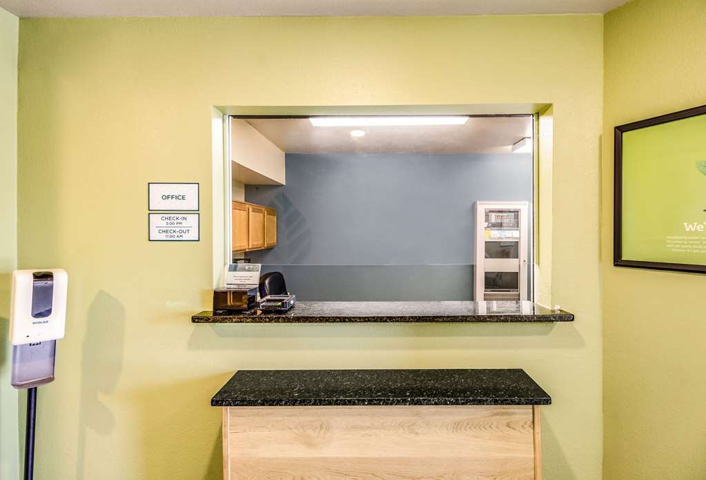 WoodSpring Suites Houston Baytown - photo 5