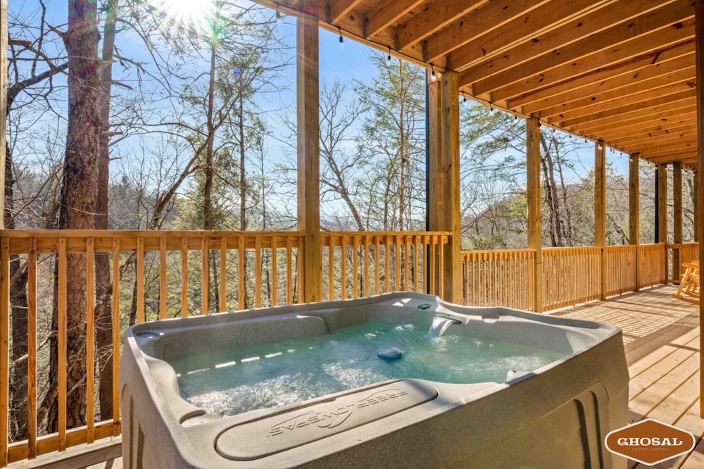 Luxe Mountain Pool Escape by Ghosal Luxury Lodging - photo 28