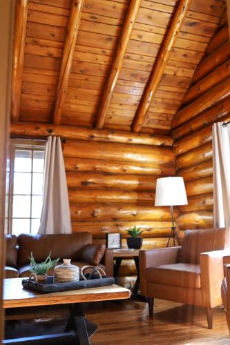 Historic Log Cabin #14 at Horse Creek Resort - photo 18