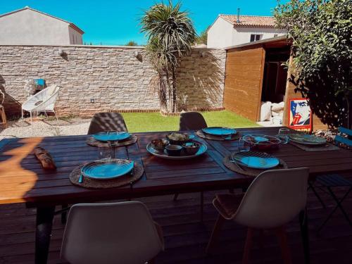 Petit Havre de Paix Pres D’aix En Provence in Meyreuil, France