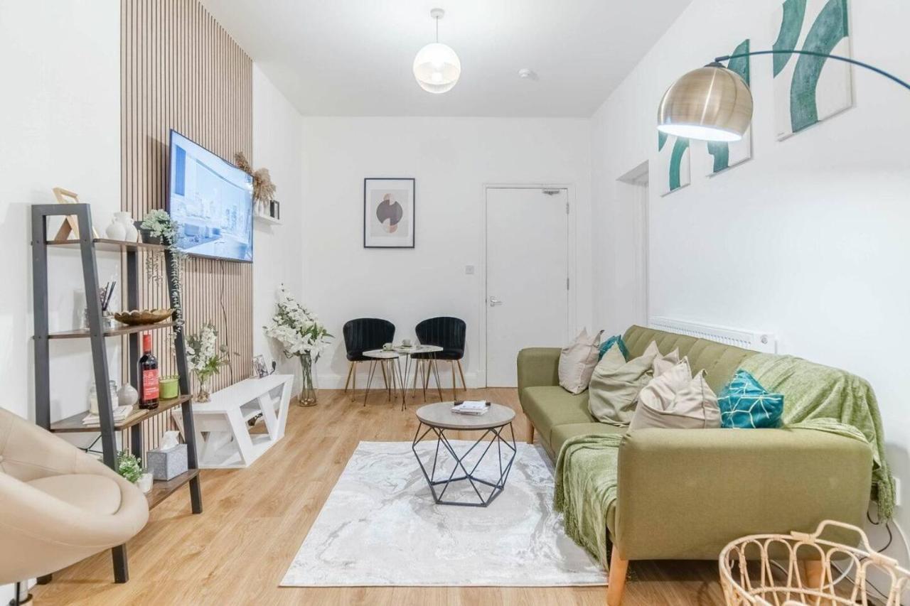 Charming London Flat Near Wembley Parks & Garden — hotel in Wembley