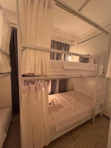 Twenty Two Place Hostel Sukhumvit 22