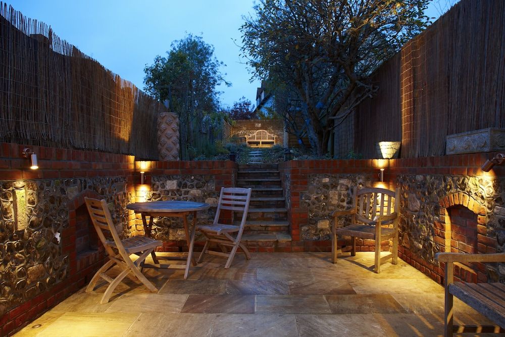 Hang Your Hat The Cottage — 4-Star Luxury Hotel in Winchester, United Kingdom