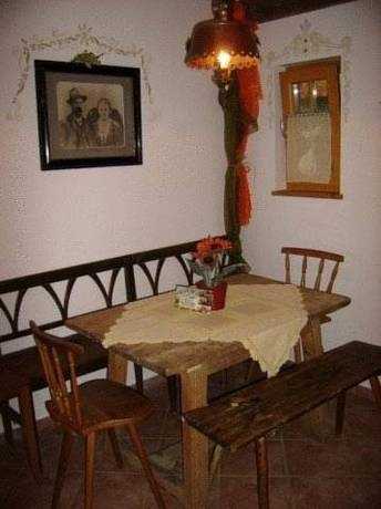 Neues G stehaus und Hotel Pension zum Gmoana — Sankt Valentin — photo 3